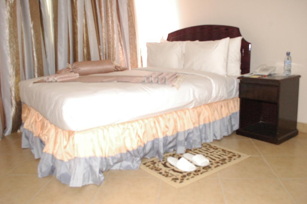 Grace Land Hotel Arusha Bilik gambar